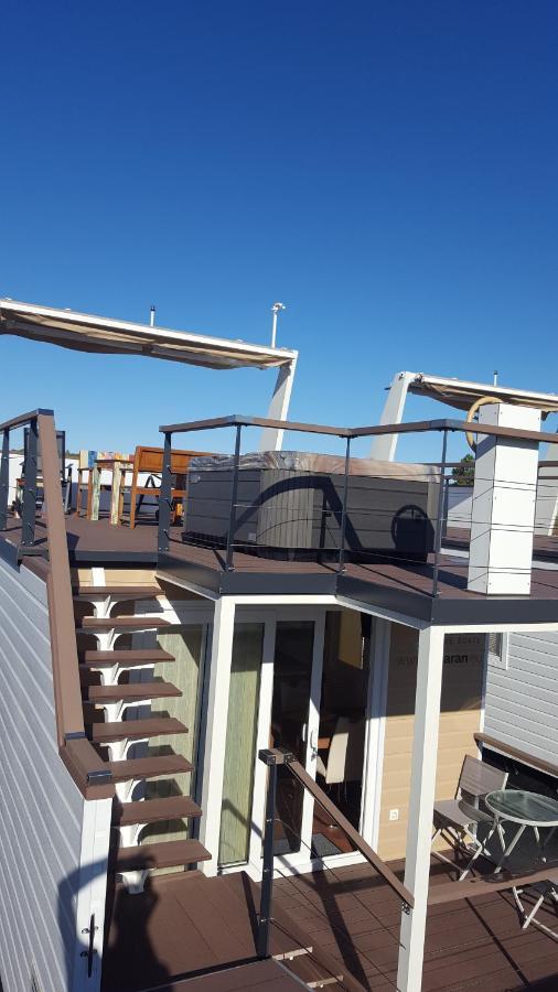 Hausboot Pula - Floating House Water Lily Hotel Luaran gambar